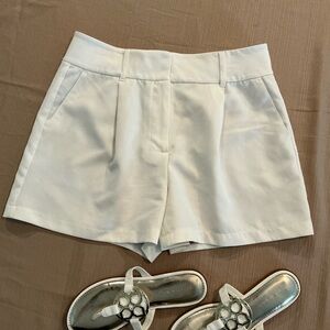 Express ivory off white women's dressy shorts
